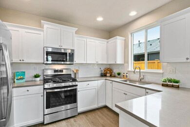 3714 SW Lava Ave unit 70, Redmond, OR 97756 - photo 2