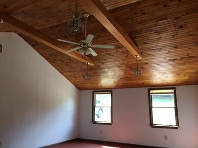Another view of the gorgeous cathedral ceilings!!