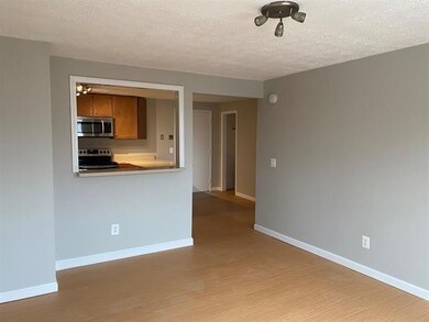 545 Calef Rd, Manchester, NH 03103 - photo 3