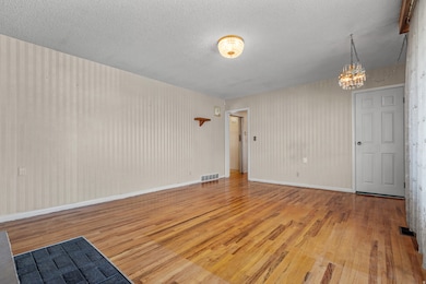 8284 S 745 E, Sandy, UT 84094 - photo 5