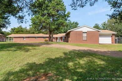 39827 Morris Creek Rd, Howe, OK 74940 - photo 5