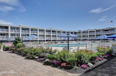04-Pool