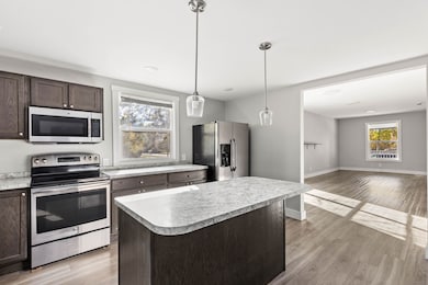 321 7th St S, Great Falls, MT 59405 - photo 3