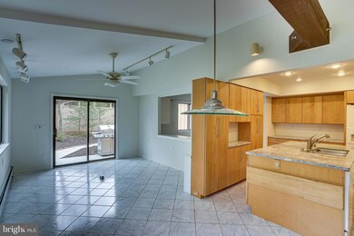 5401 Sideburn Rd, Fairfax, VA 22032 - photo 5
