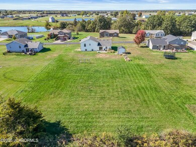 9472 Erika Ln, New Bloomfield, MO 65063 - photo 2