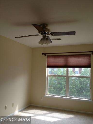 43132 Huntsman Square, Broadlands, VA 20148 - photo 7