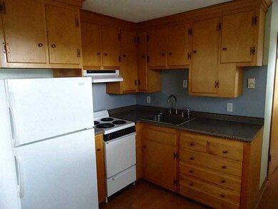 53 Grace St unit . B, Cranston, RI 02910 - photo 3
