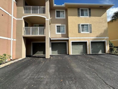 6370 Emerald Dunes Dr unit 302, West Palm Beach, FL 33411 - photo 2