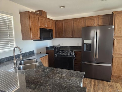 60784 Stagemans Rd, Landers, CA 92285 - photo 3