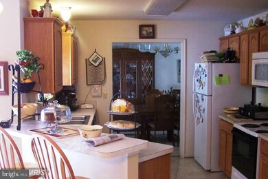 235 Madison Cir, Locust Grove, VA 22508 - photo 2