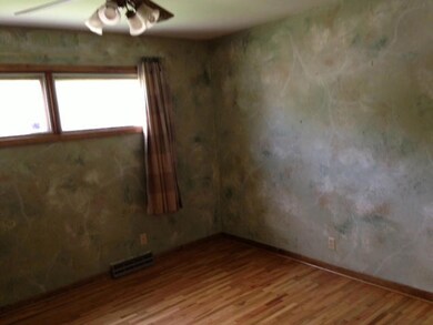 1205 E 4th Ave, Mitchell, SD 57301 - photo 6