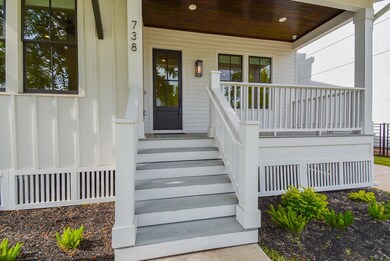 738 E 8th St, Houston, TX 77007 - photo 3
