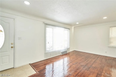 19802 Mountville Dr, Maple Heights, OH 44137 - photo 3