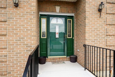 518 Greensward Dr, Tipp City, OH 45371 - photo 5