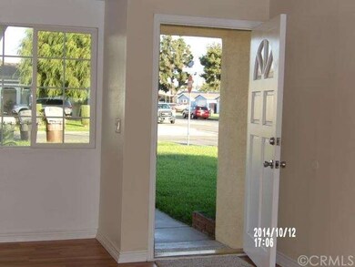 ENTRANCE TO A NICE WIDE OPEN CONCEPT TO THE KITCHE