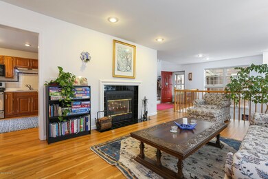 002-photo-living-room-7054548