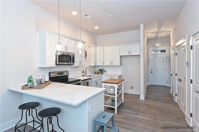 935 McAlway Rd unit 201, Charlotte, NC 28211 - photo 2