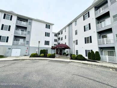 Shore Gate Village Grand Condominium unit 319, South Amboy, NJ 08879 - photo 2