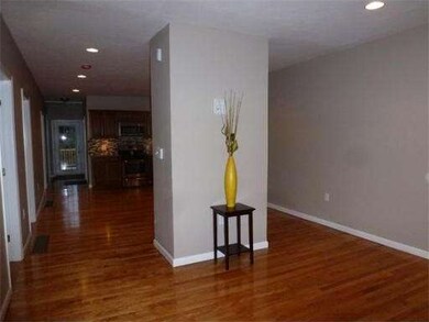 35 Benedict Rd, Worcester, MA 01604 - photo 2