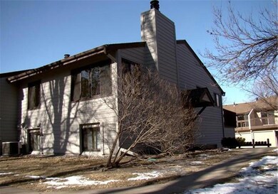 125 W Eagle Lake Dr, Maple Grove, MN 55369 - photo 2