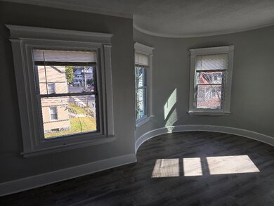 197 Chestnut Ave unit 2nd floor, Waterbury, CT 06710 - photo 3