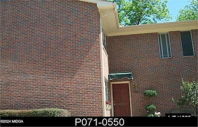 2263 Robin Lyn Ct