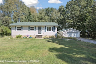 2391 S Onondaga Rd, Eaton Rapids, MI 48827 - photo 3