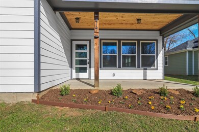 417 W Walker St, Denison, TX 75020 - photo 2