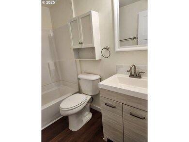 2604 J St, Springfield, OR 97477 - photo 6