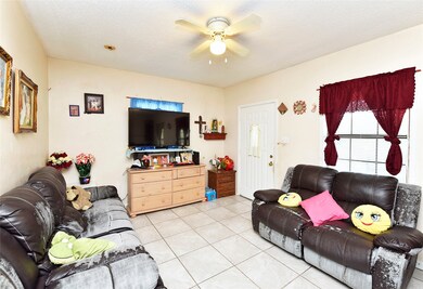 139 Van Molan St, Houston, TX 77022 - photo 5