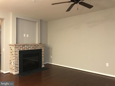 43493 Town Gate Square, Chantilly, VA 20152 - photo 3