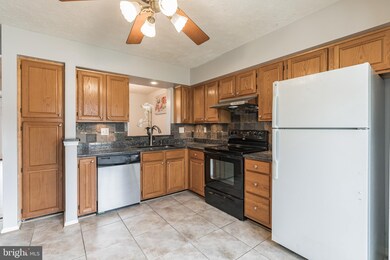 1 Sky Blue Ct, Germantown, MD 20874 - photo 7
