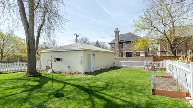 718 S Spring Rd, Elmhurst, IL 60126 - photo 4