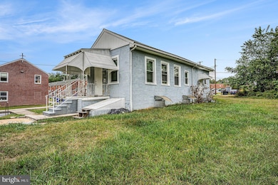 8 Ryan St, Pottstown, PA 19464 - photo 2