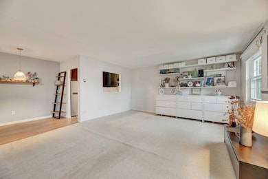 460 Old Town Rd unit 25L Upper Unit, Port Jefferson Station, NY 11776 - photo 7