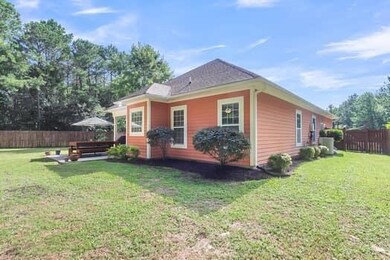 Large Fenced Yard