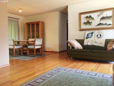 Living Room/Dining Room