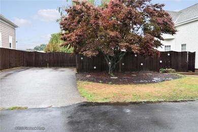 10 Princess Ave, Cranston, RI 02920 - photo 4