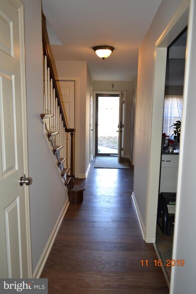 231 Bishop Dr, Aston, PA 19014 - photo 6