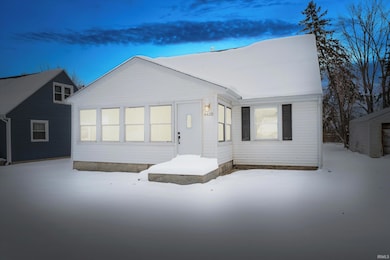 4420 Meadow Ln, South Bend, IN 46619 - photo 2