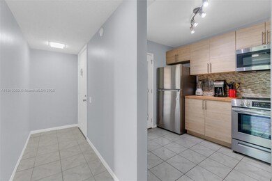 Kitchen / Formal entry