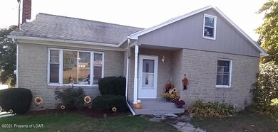 196 W Butler Dr, Drums, PA 18222 - photo 2