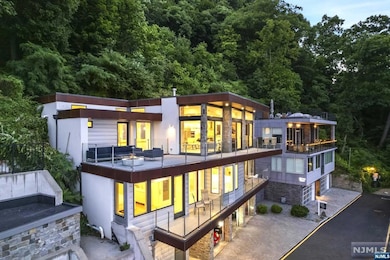 32 Shore Rd, Edgewater, NJ 07020 - photo 3