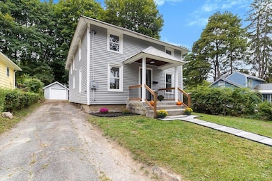 103 Norton St, Bennington, VT 05201 - photo 3