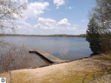 1501 Driftwood Ct, West Branch, MI 48661 - photo 4