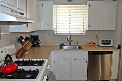 4 Seagull Ln unit 1000, Howell, NJ 07731 - photo 7