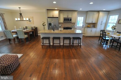 8813 Queen Elizabeth Blvd, Annandale, VA 22003 - photo 6