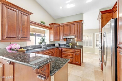 2706 E Rock Wren Rd-10