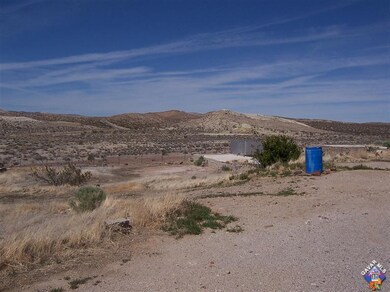 5512 Mojave Tropico Rd, Rosamond, CA 93560 - photo 2