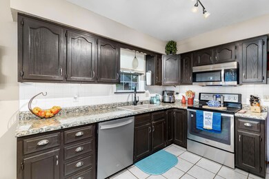 726 W Pearl St, Bolivar, MO 65613 - photo 5